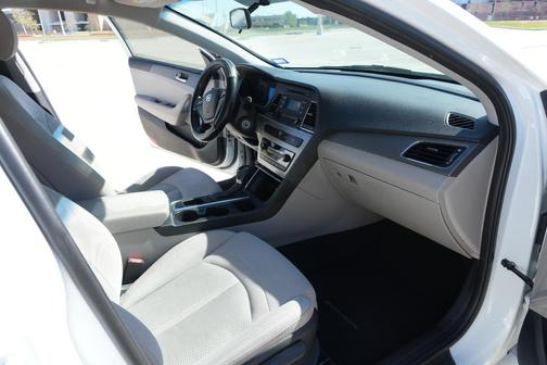 White 2017 Hyundai SONATA Base