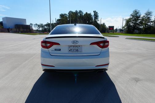 White 2017 Hyundai SONATA Base