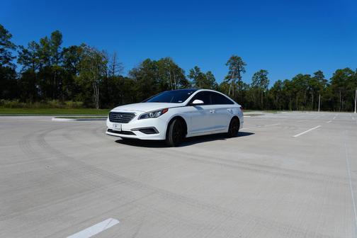 White 2017 Hyundai SONATA Base