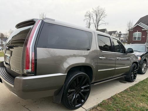 2014 Cadillac Escalade ESV Premium