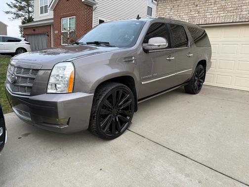 2014 Cadillac Escalade ESV Premium