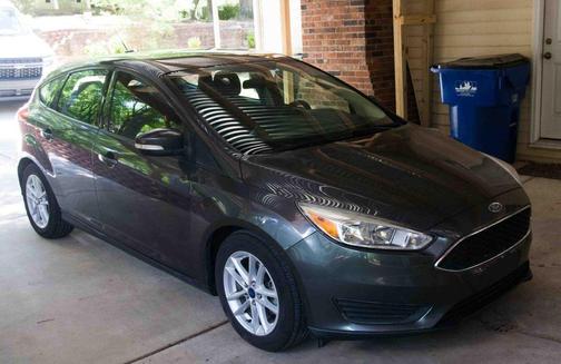 Gray 2017 Ford Focus SE