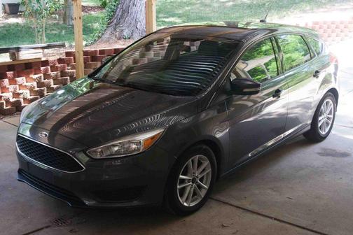 Gray 2017 Ford Focus SE