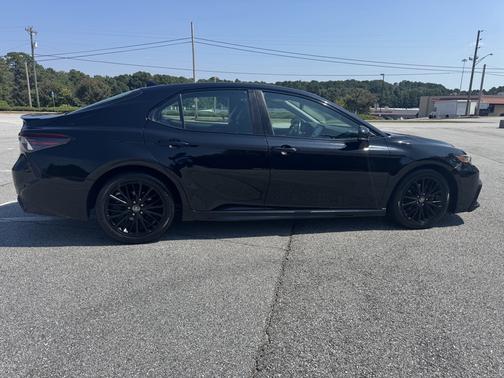 2022 Toyota Camry SE Nightshade