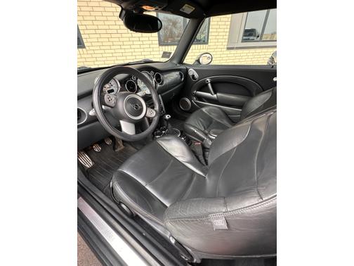 2005 MINI Cooper S Base