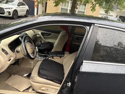 Blue 2014 Nissan Altima 2.5 S
