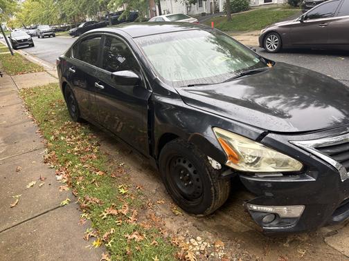 Blue 2014 Nissan Altima 2.5 S