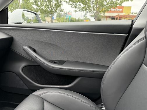 2024 Tesla Model 3 RWD
