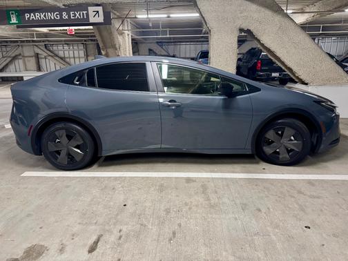 2024 Toyota Prius LE