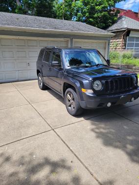 Photo 1 of 2 of 2015 Jeep Patriot High Altitude