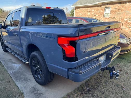 2023 Ford F-150 Lightning LARIAT
