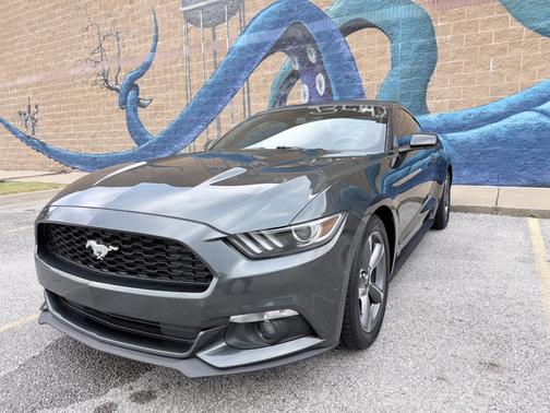 Green 2015 Ford Mustang V6