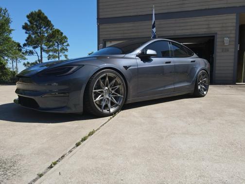 Gray 2021 Tesla Model S Plaid