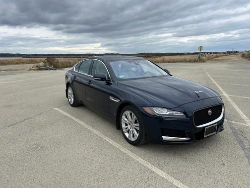 2017 Jaguar XF 35t Premium