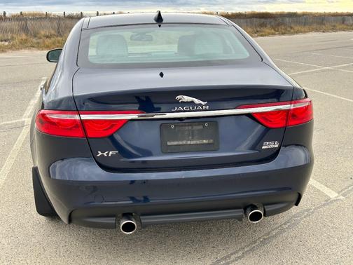 2017 Jaguar XF 35t Premium