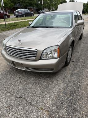Brown 2004 Cadillac DeVille Base