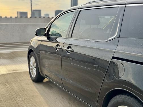 2016 Kia Sedona EX