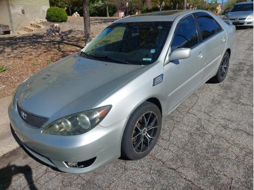 2005 Toyota Camry SE V6