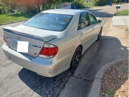 2005 Toyota Camry SE V6