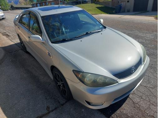 2005 Toyota Camry SE V6