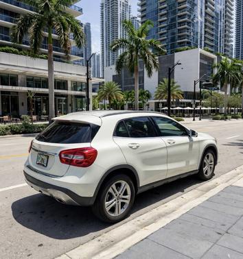 White 2018 Mercedes-Benz GLA 250 Base