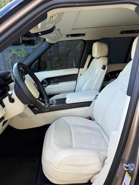 Gold 2023 Land Rover Range Rover P400 SE SWB