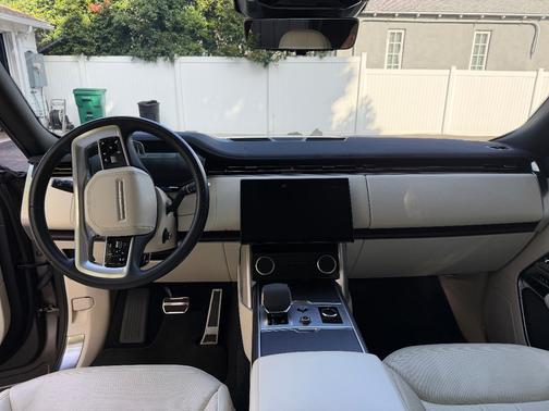 Gold 2023 Land Rover Range Rover P400 SE SWB