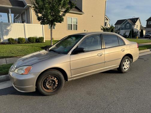 Gold 2002 Honda Civic LX
