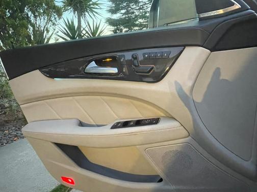 Gray 2012 Mercedes-Benz CLS-Class CLS 550