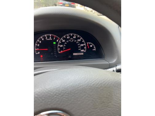 Photo 3 of 20 of 2005 Toyota Camry LE