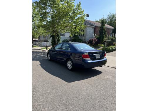 Photo 4 of 20 of 2005 Toyota Camry LE