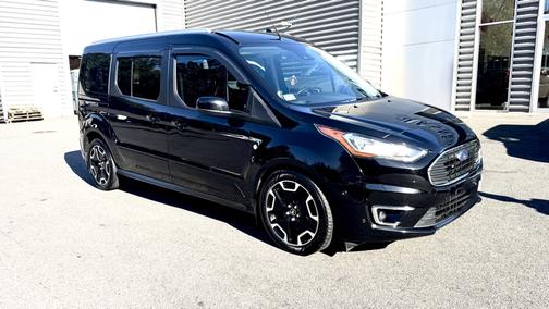 2022 Ford Transit Connect Titanium w/Rear Liftgate