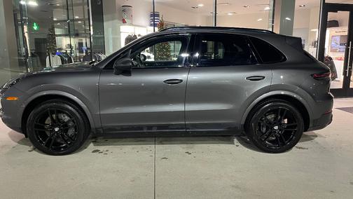 Gray 2019 Porsche Cayenne Cayenne S