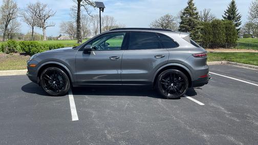Gray 2019 Porsche Cayenne Cayenne S