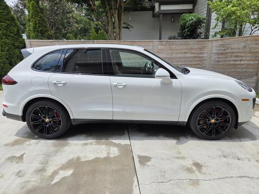 2016 Porsche Cayenne Turbo