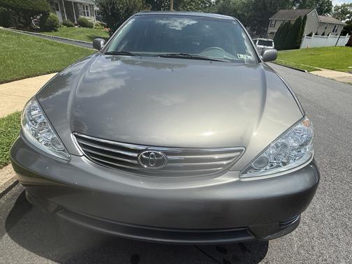 2006 Toyota Camry LE