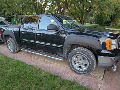 Black 2011 GMC Sierra 1500 SLE