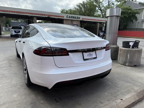2022 Tesla Model S Long Range