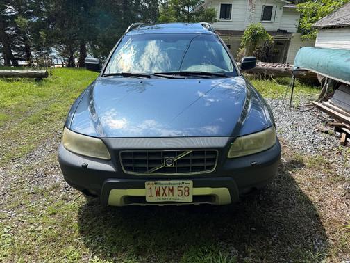 Blue 2006 Volvo XC70 2.5T