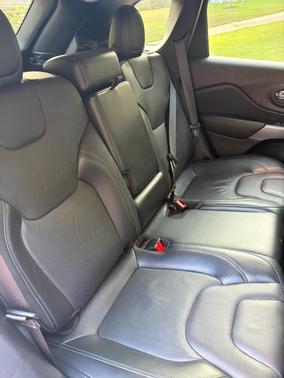 White 2021 Jeep Cherokee Limited