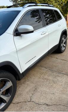 White 2021 Jeep Cherokee Limited