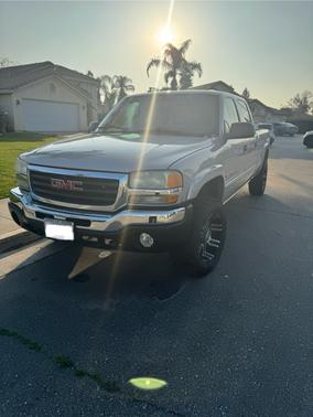 2004 GMC Sierra 2500 SLE Crew Cab