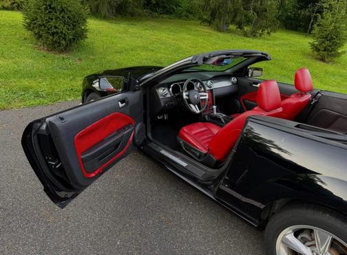 Black 2007 Ford Mustang GT