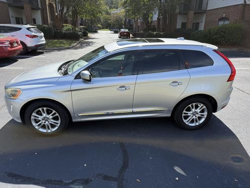 2016 Volvo XC60 T5 Platinum