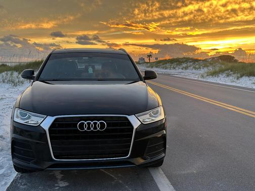 Black 2017 Audi Q3 2.0T Premium