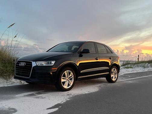 Black 2017 Audi Q3 2.0T Premium