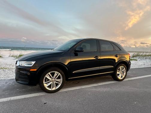 Black 2017 Audi Q3 2.0T Premium