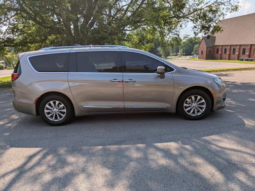 2018 Chrysler Pacifica Touring-L