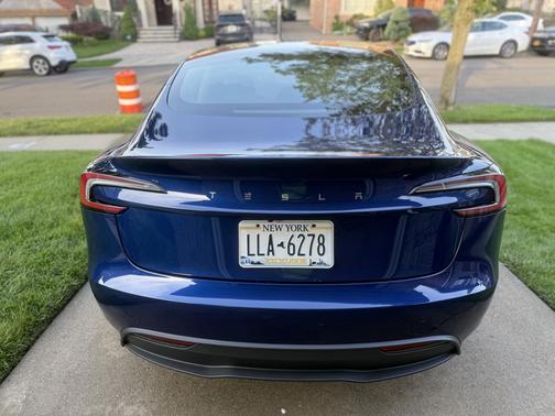 2024 Tesla Model 3 RWD