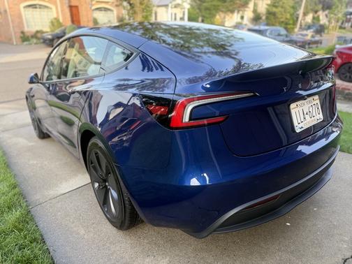2024 Tesla Model 3 RWD